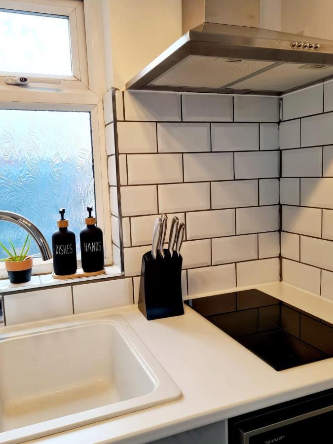Canterbury Romantic Modern Home Goodnestone  Bagian luar foto